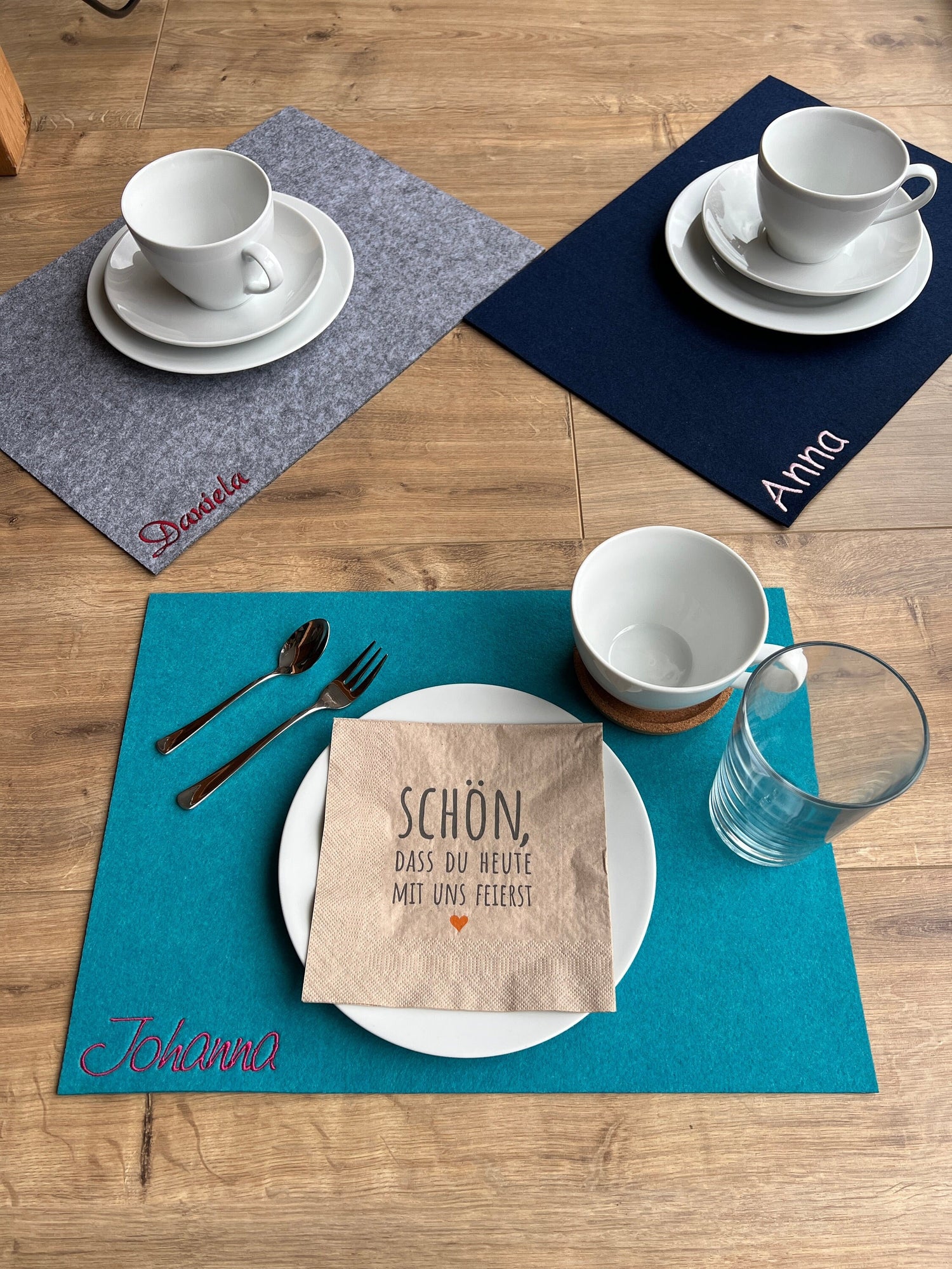 Platzset individuell mit Name bestickt Tischset