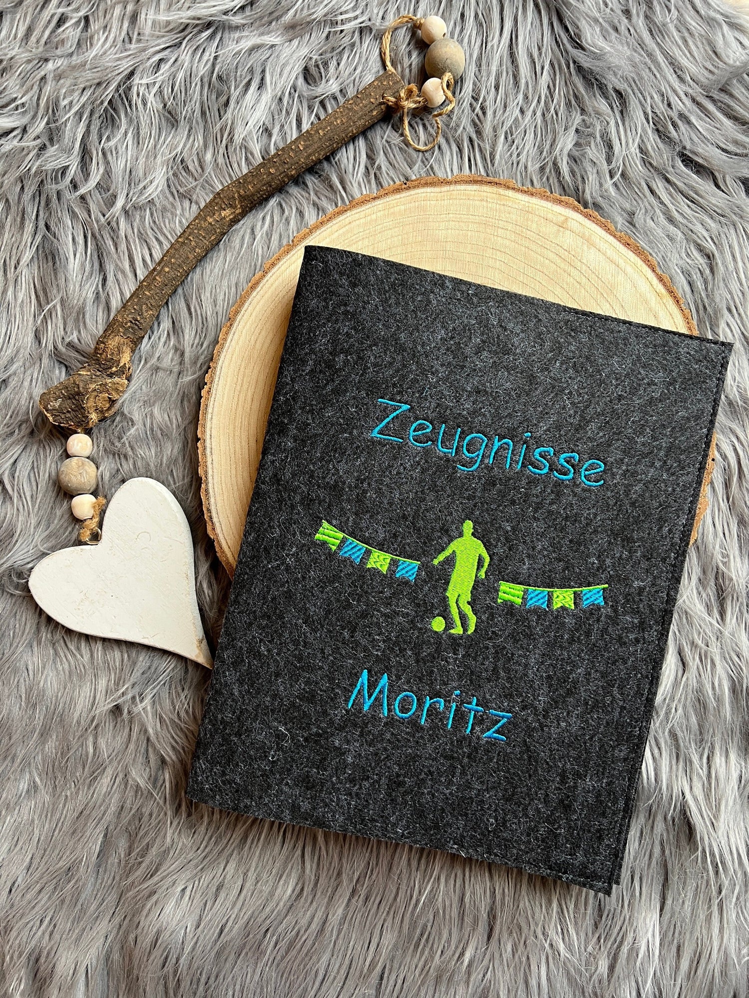 Zeugnismappe A4 hochwertig bestickt | viele Motive| personalisiert | Schulkind| Geschenk | Schulstart | Zeugnisordner | Jungs und Mädchen