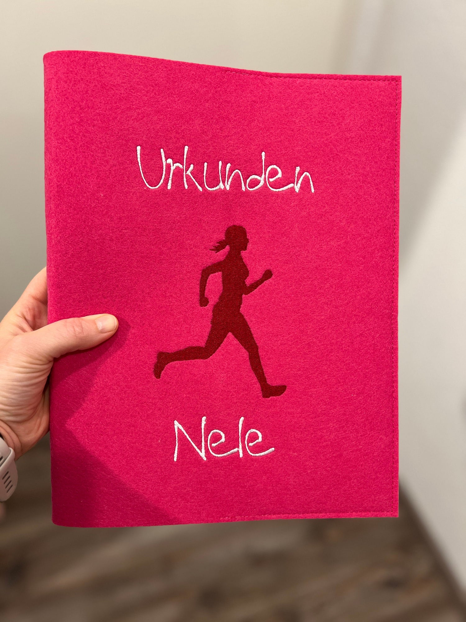 Urkundenmappe A4 | hochwertig bestickt | Läufer| Läuferin| personalisiert | Joggen | Urkunde| Aufbewahrung | Auszeichnung | Sportler | Sport