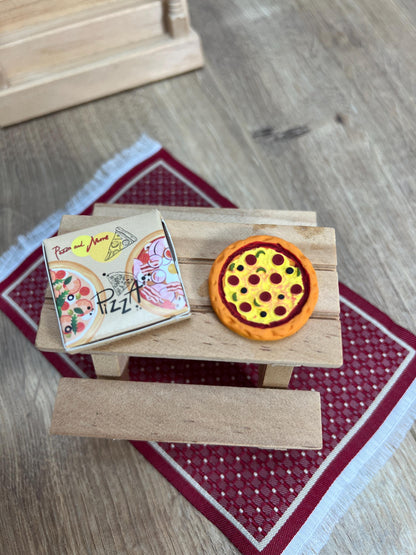 Wichtel Pizza mit Karton Miniaturgröße ca. 2,9 cm